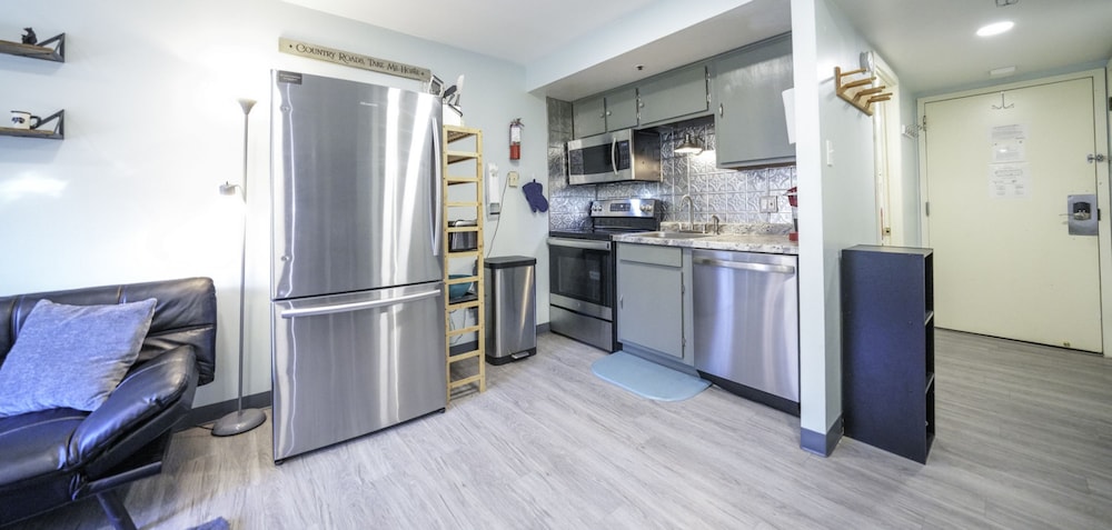 Workspace Studio Ski-in Ski-out AC