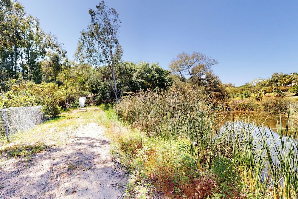 Two Dog-friendly Home, Close to Wine Country