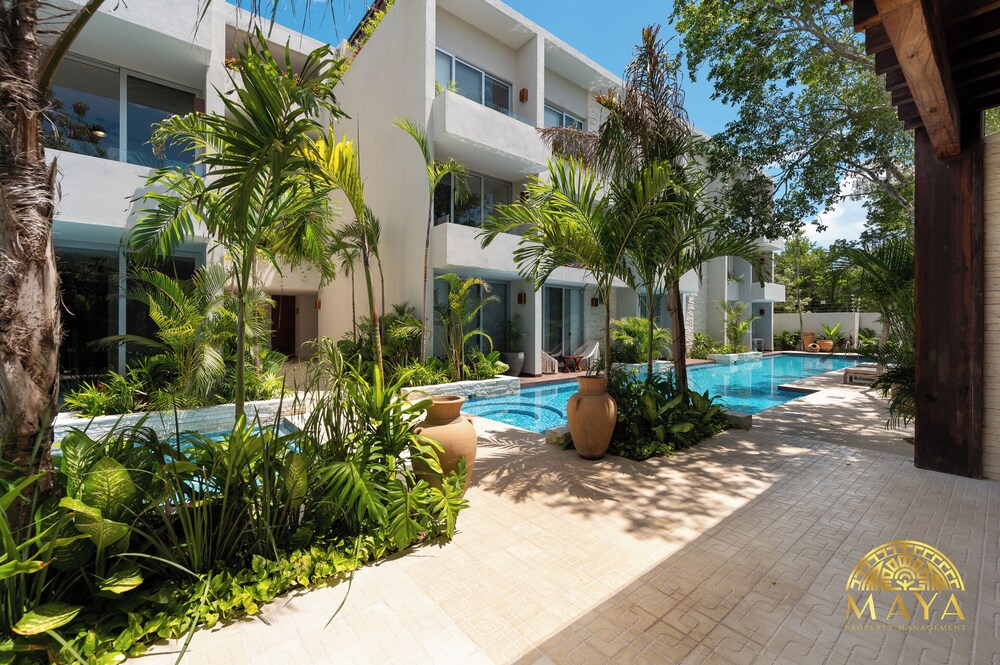 NHOA 303C 1BR Condo Pool View Aldea Zama