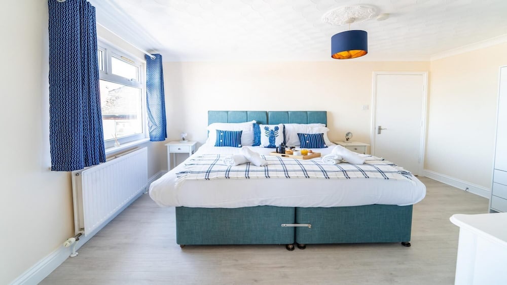 Stunning Sea View Penthouse 2 Bedroom 2 Bathroom