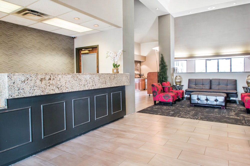 Best Western Courtview Hotel - Image 2