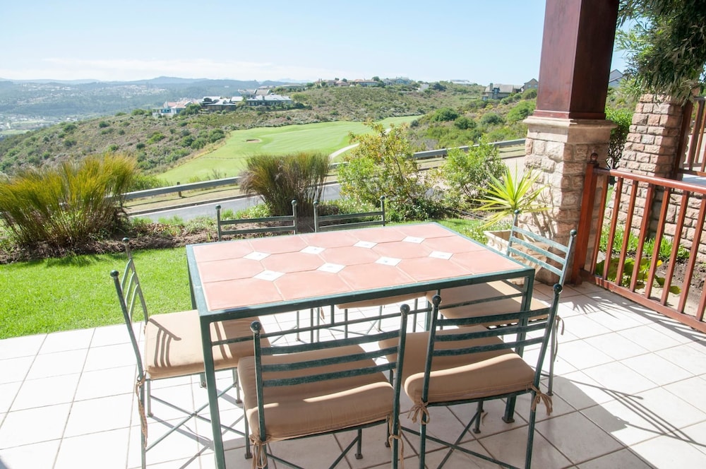 Villa 7 view 2