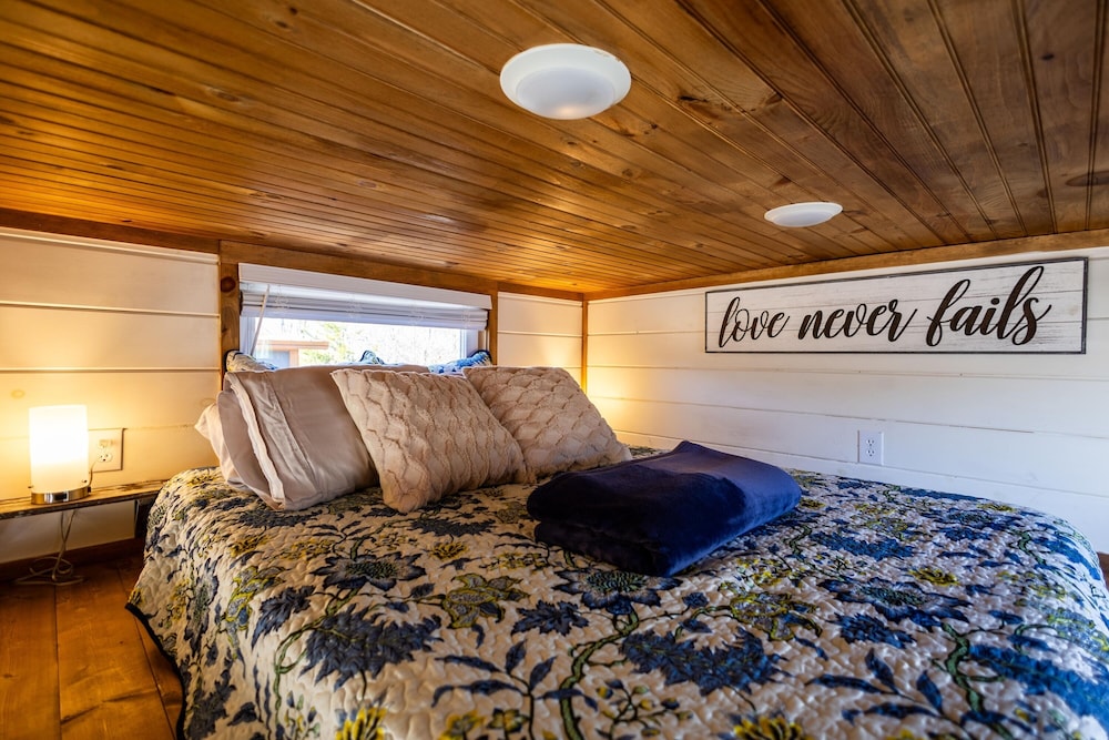 Sojourn Lodging