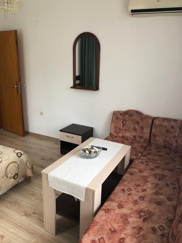 Guest House Liliya