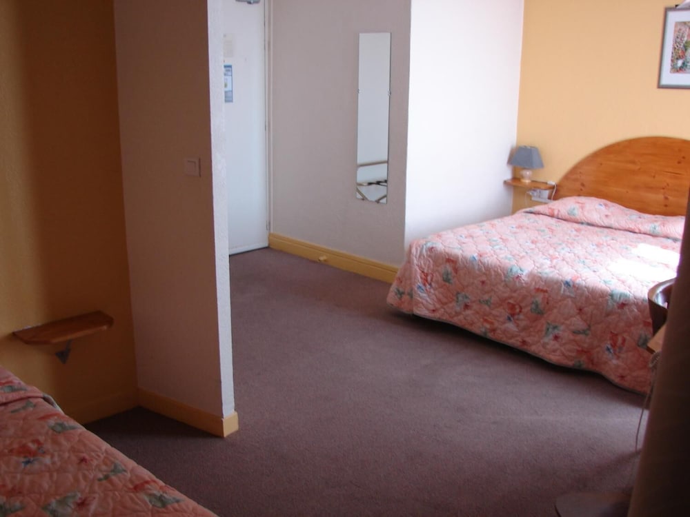 Valence Vacations - Hotel de Paris et des Voyageurs - Property Image 3