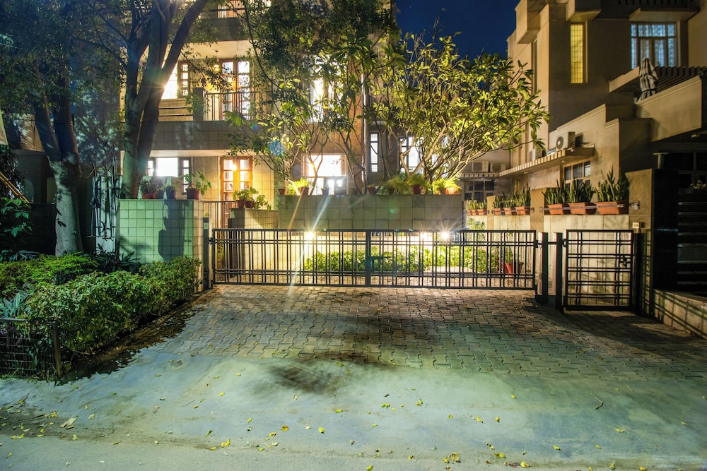 Opulent Antique 3br Villa in Gurugram