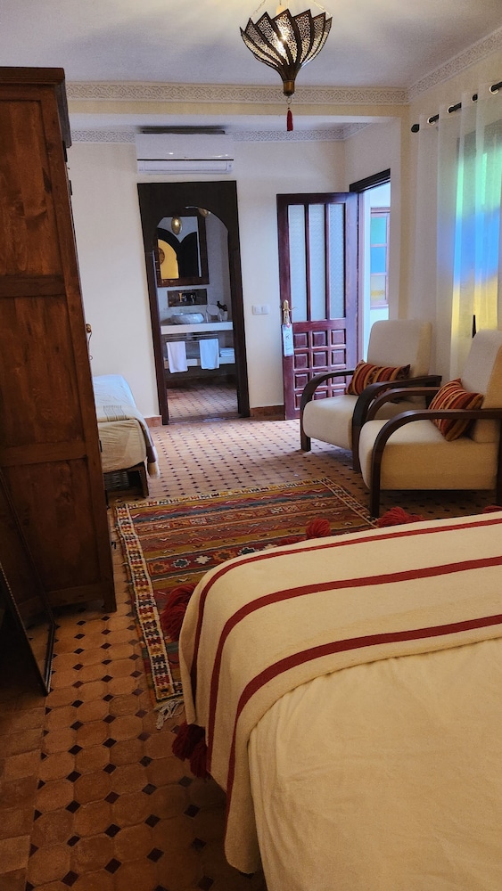 Riad Lily
