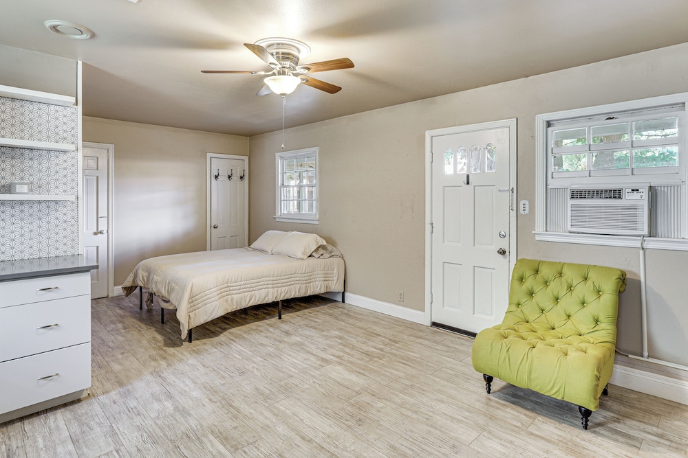 Half-mi to Campus! Lubbock Home w/ Fenced Yard