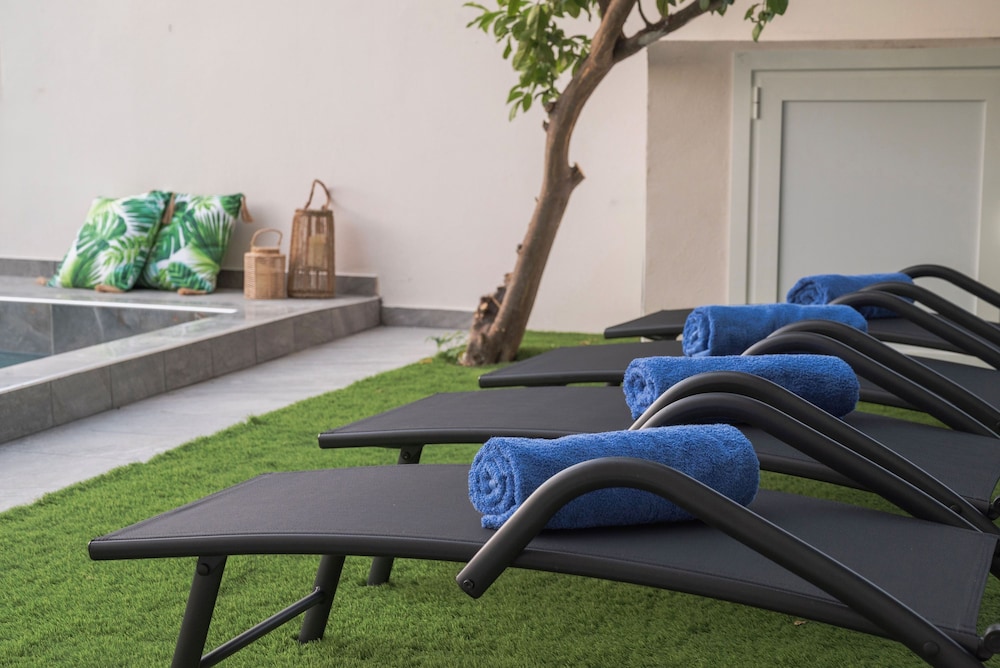 Paradissia Luxe Villa With Private Swimming Pool