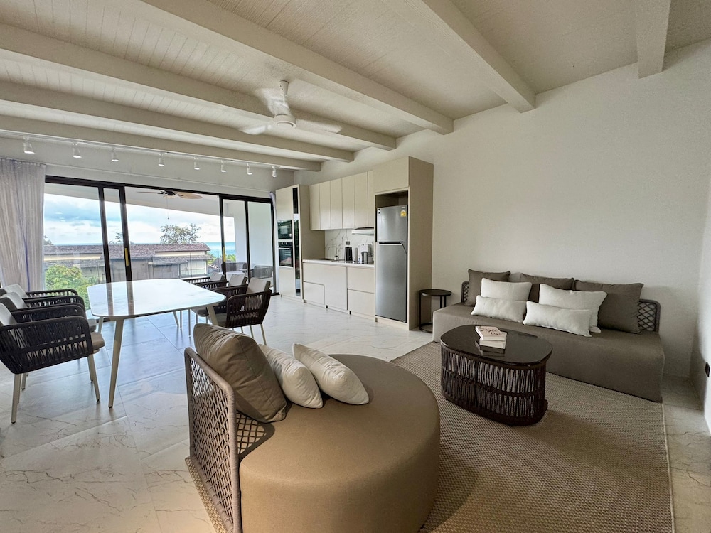 Beachside Residence