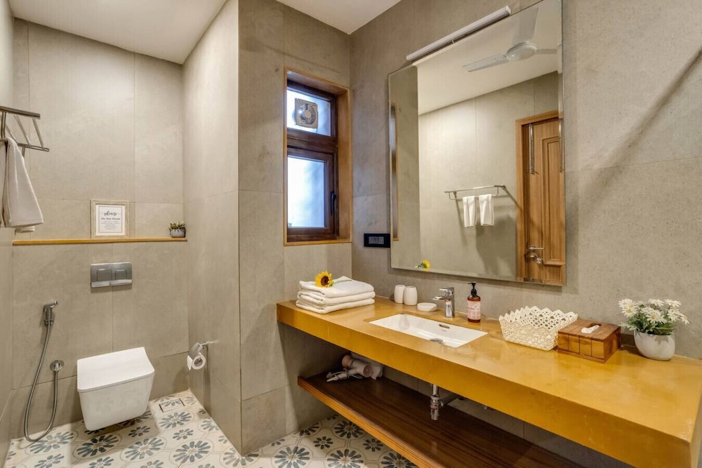 Villa Ayana 5bhk With Pool and Near the Beach