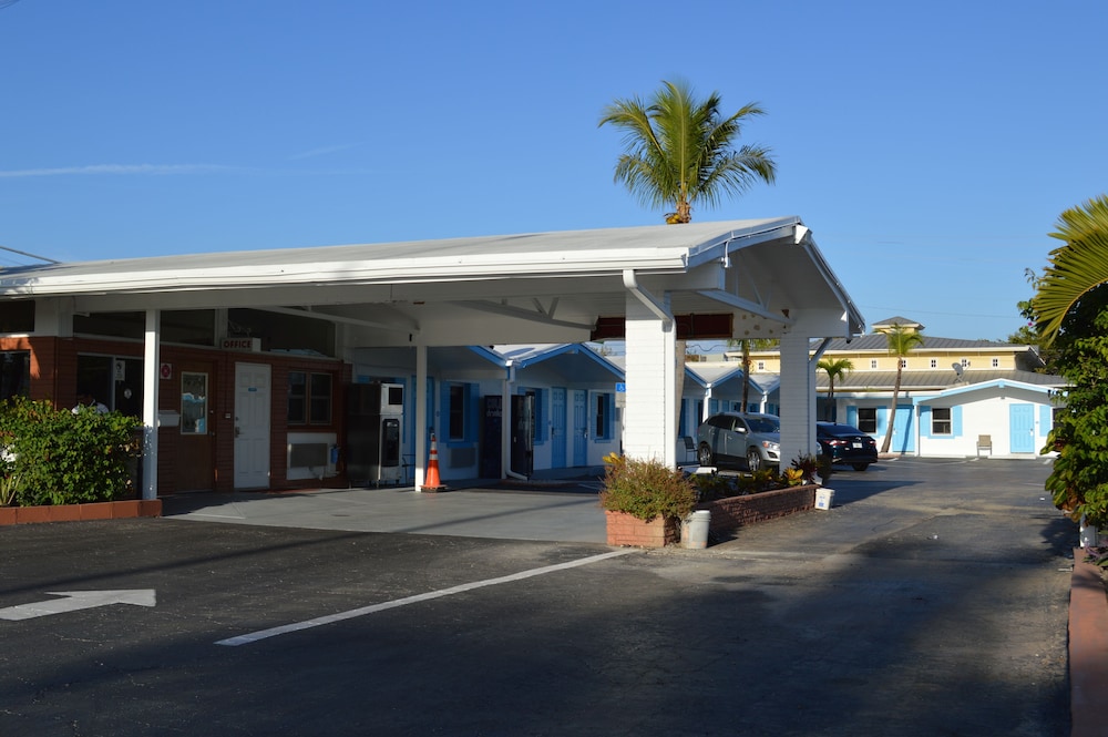 Budget Inn - Ft Myers view 2