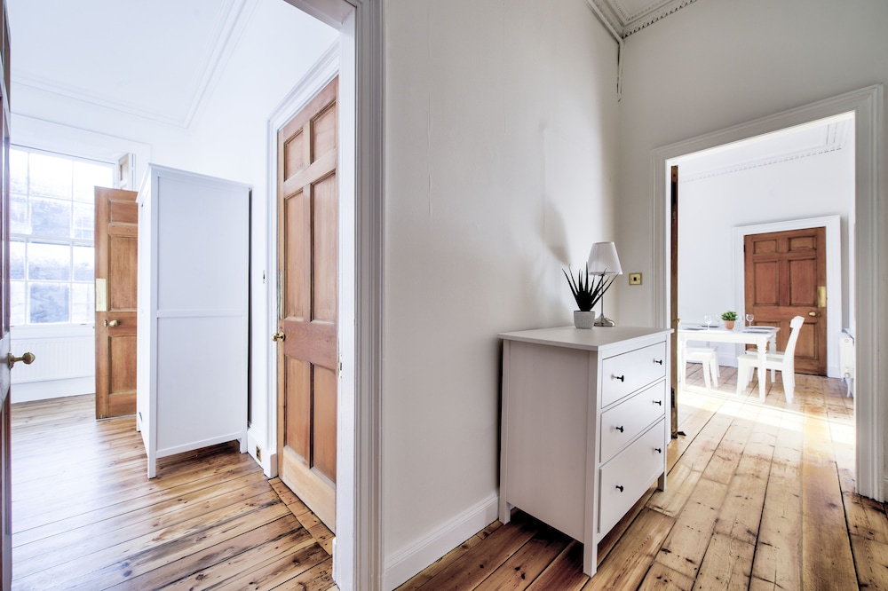 Cumberland - New Town Apartment view 2