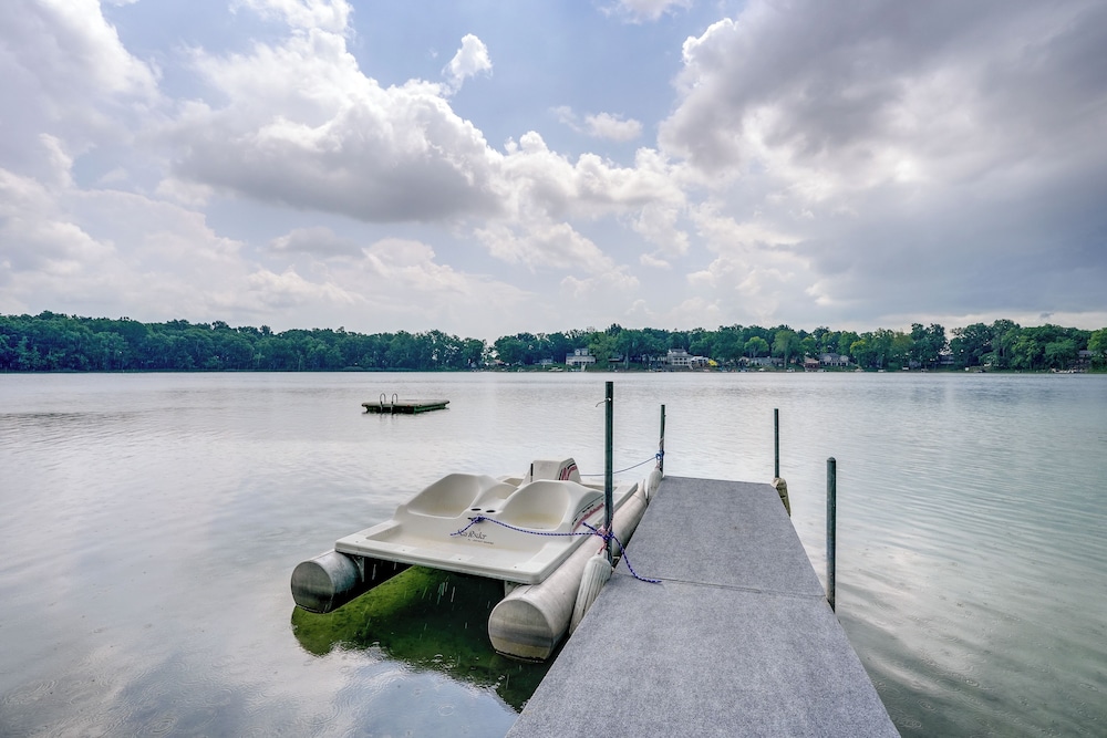 Kayaks, Rowboat & Game Room - Lake Gilead Getaway!