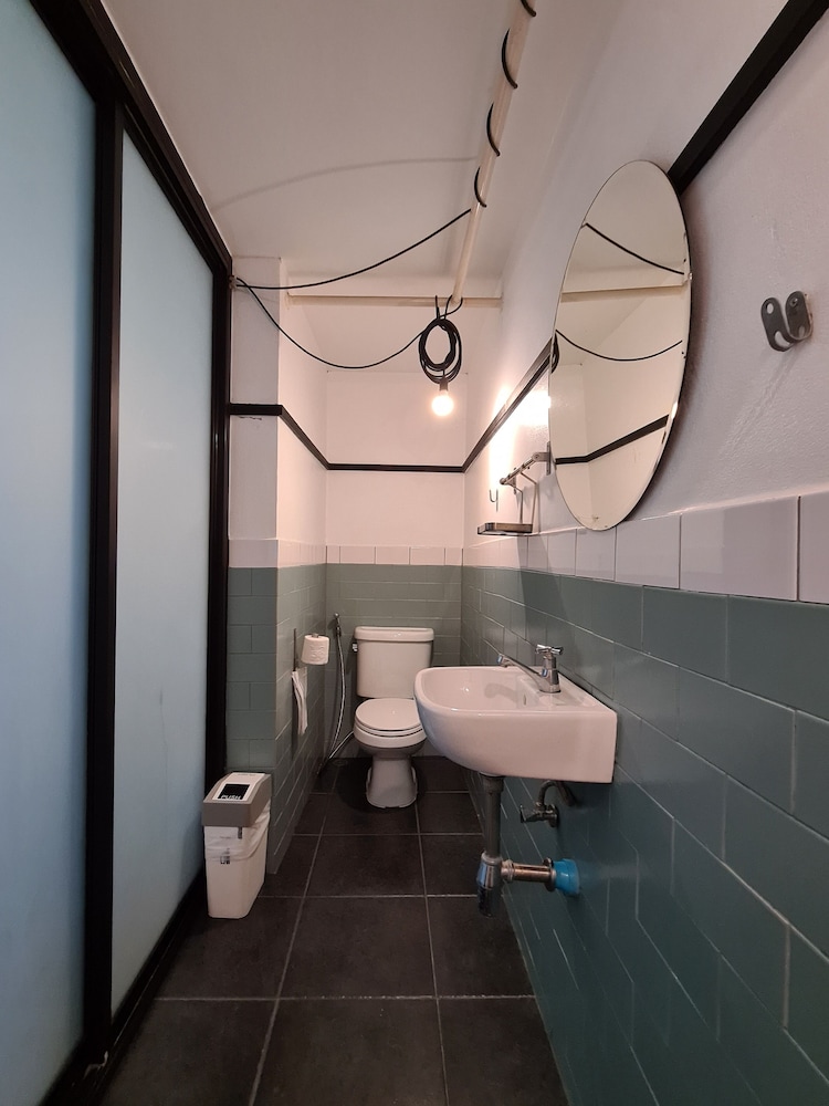 Hand Hotel