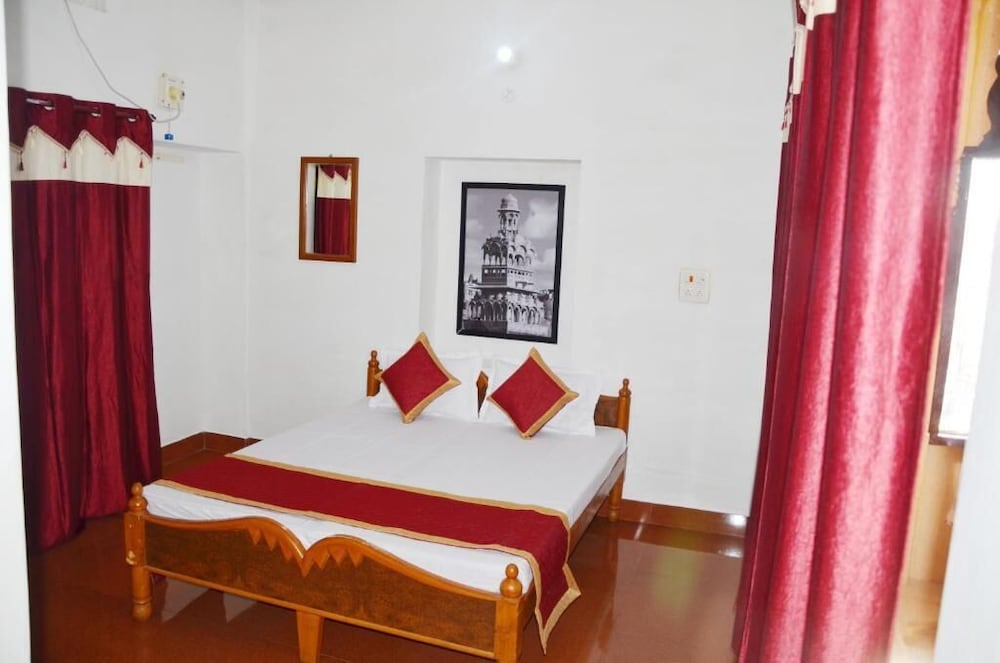 Gajanand Guest house