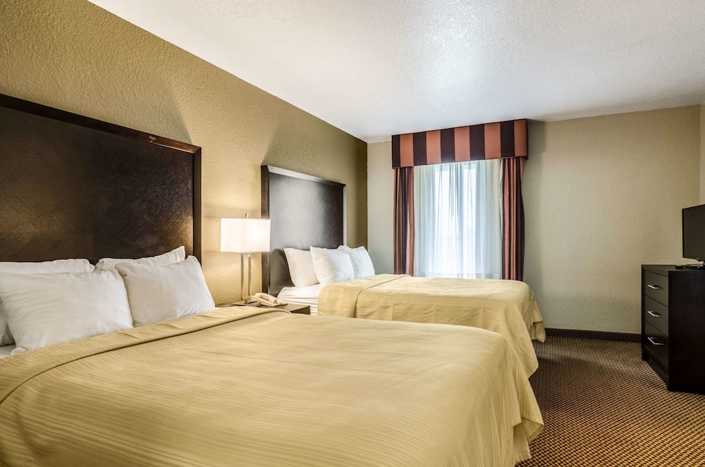 Quality Inn & Suites Winfield