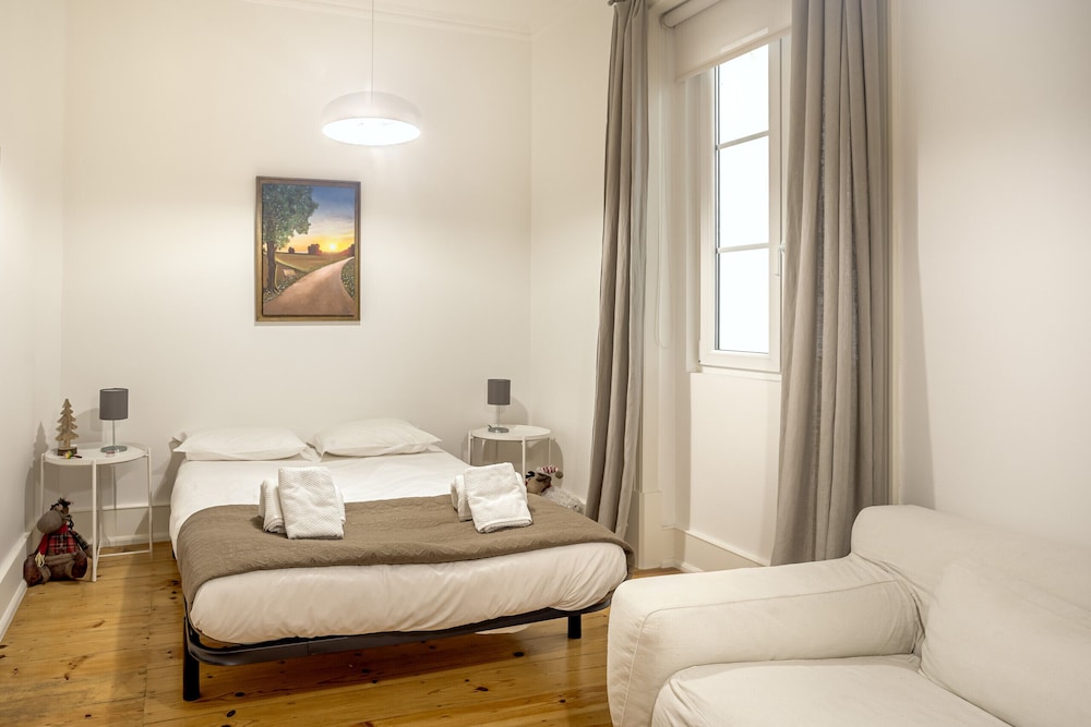 Grand Central Apartment by Homing