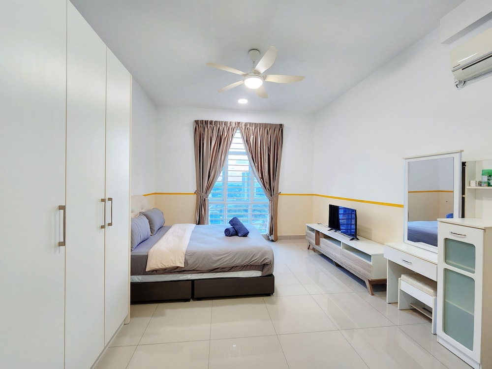 Twin Galaxy Residences by Widebed JB
