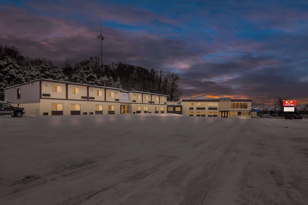 Econo Lodge Manistee