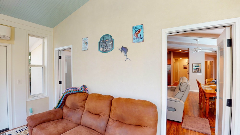Paradise Cove 4 Bedroom Home