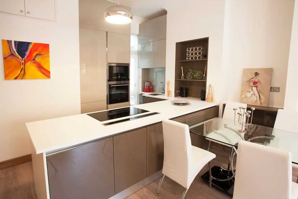 Impressive 2 Bedroom Luxury Flat in Chelsea