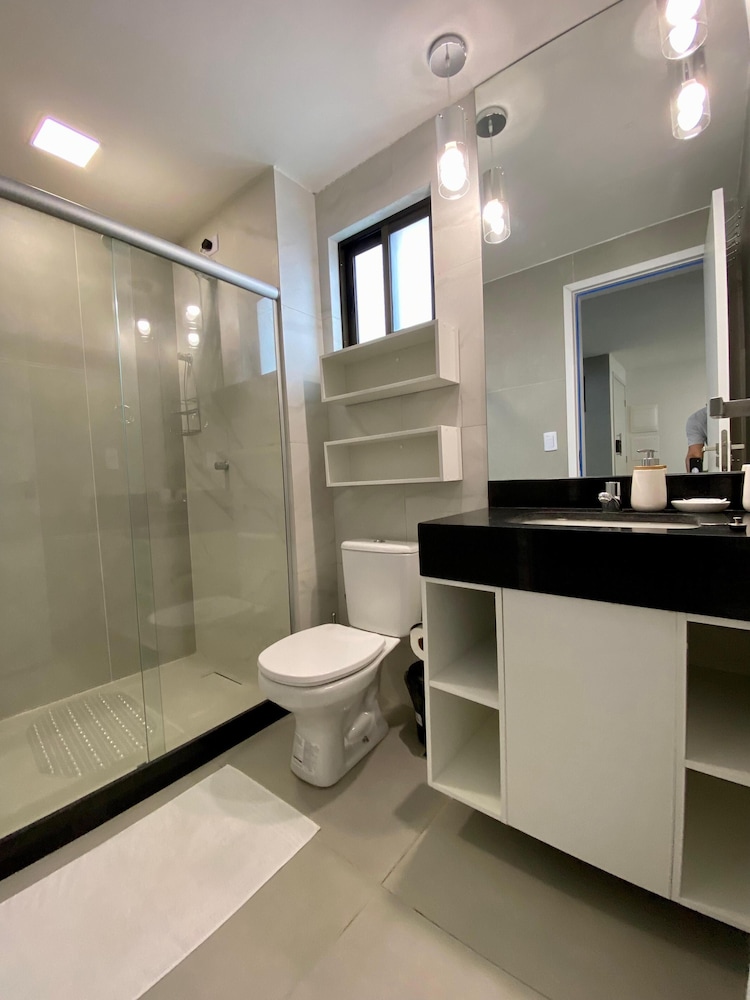 Flat a 120 metros das Piscinas Naturais