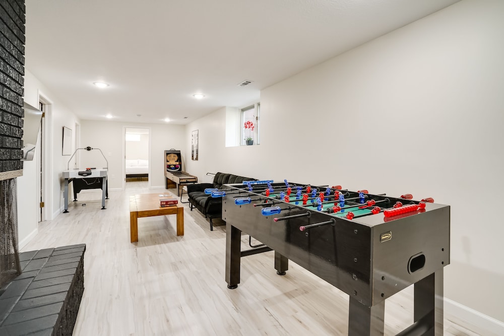 Cozy Minneapolis Home w/ Air Hockey, Near Downtown - Property Image 16
