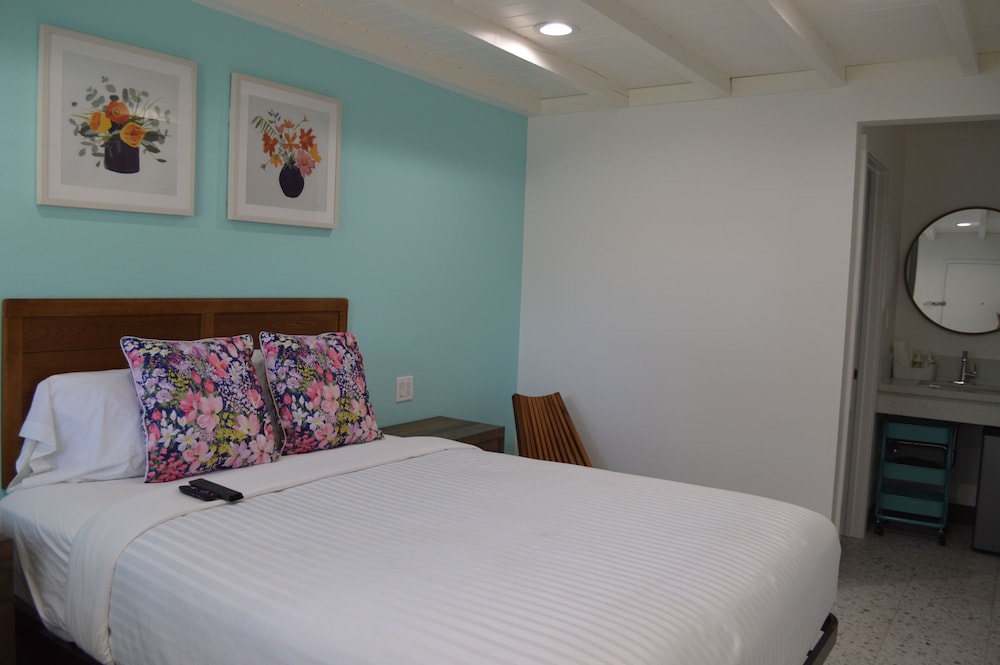 Calafia Inn