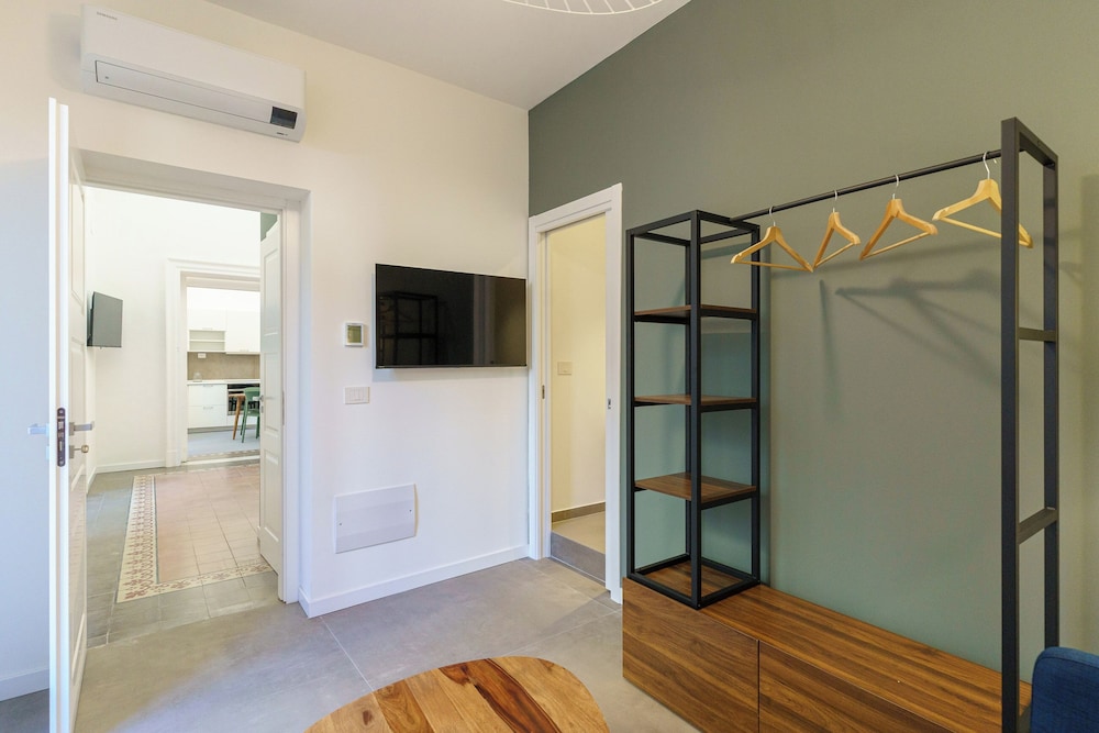 KleoSuites