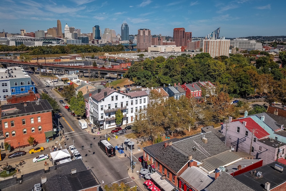 Heart of Mainstrasse Apt 2 view 5