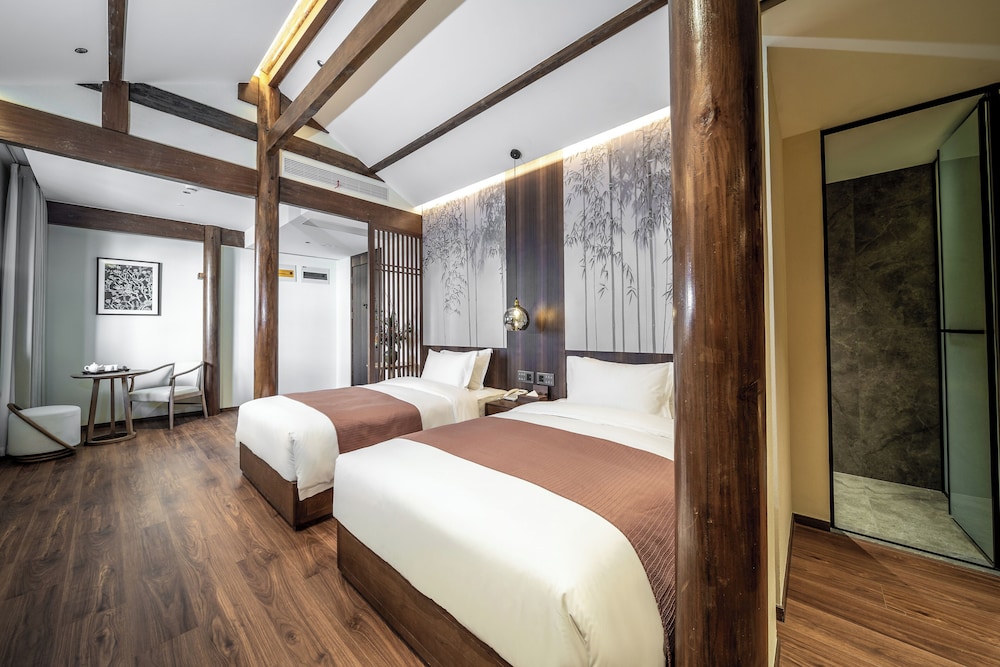 Bajiazhan Yulin Yuchi Homestay
