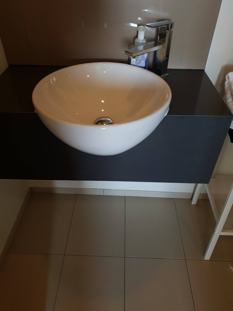 4322 - 2 Bedroom Seaview Apartment, Unixx Pattaya view 3