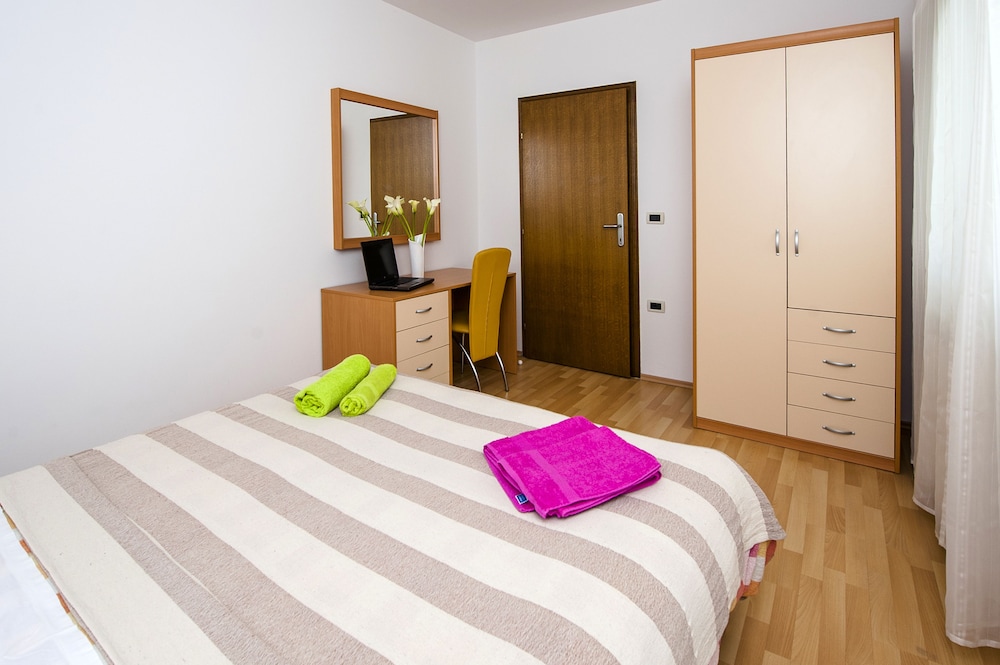 Apartments Davorka