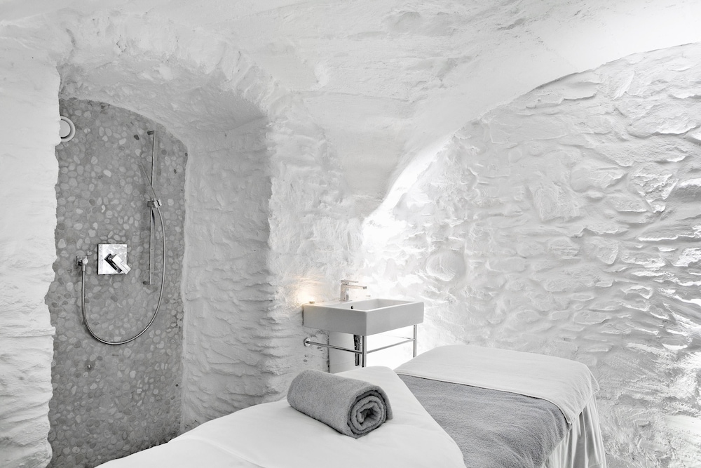 Megeve Vacations - Hotel Mont Blanc - Property Image 10