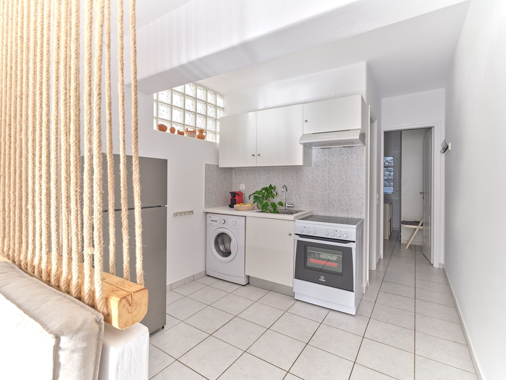 Cleopatra Seaside Homes Paros