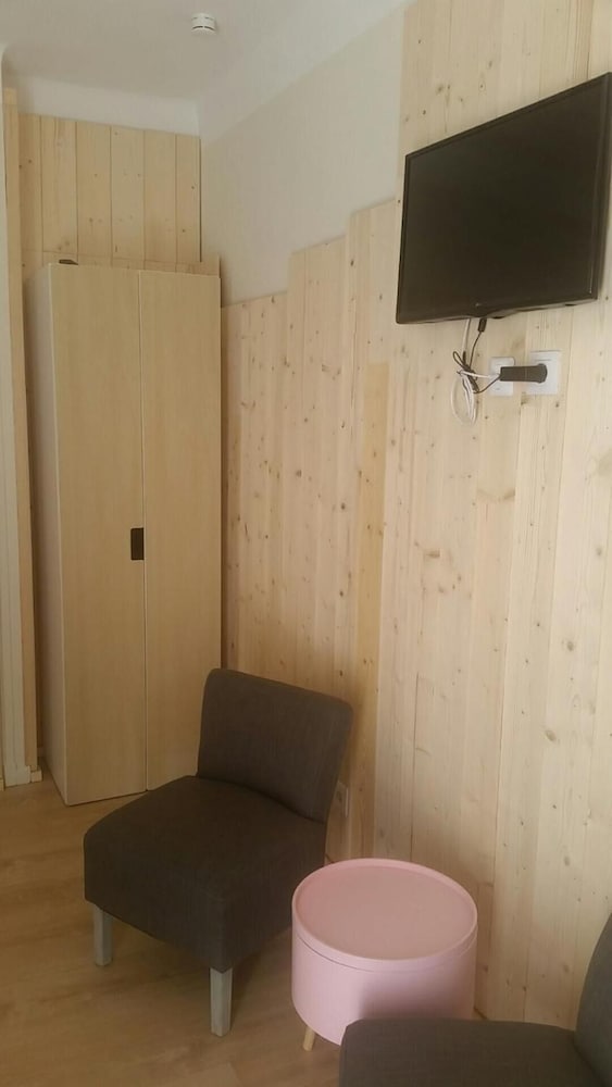Photo 48