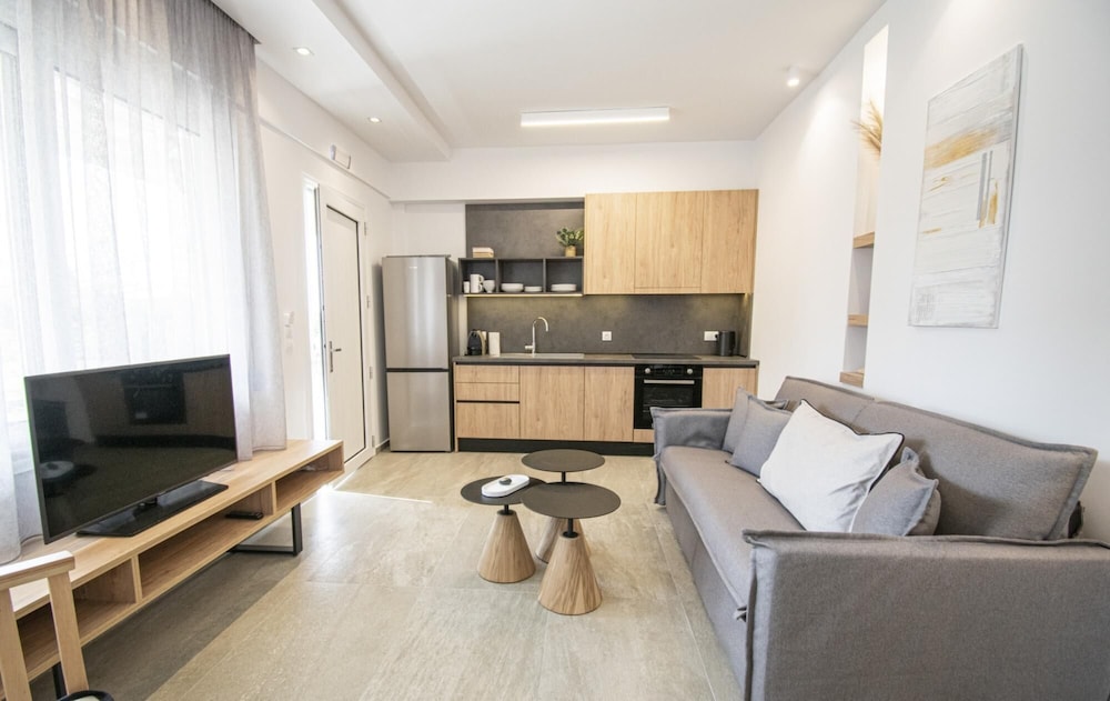 Coel Luxury Suites S2 by Travel Pro Services view 4