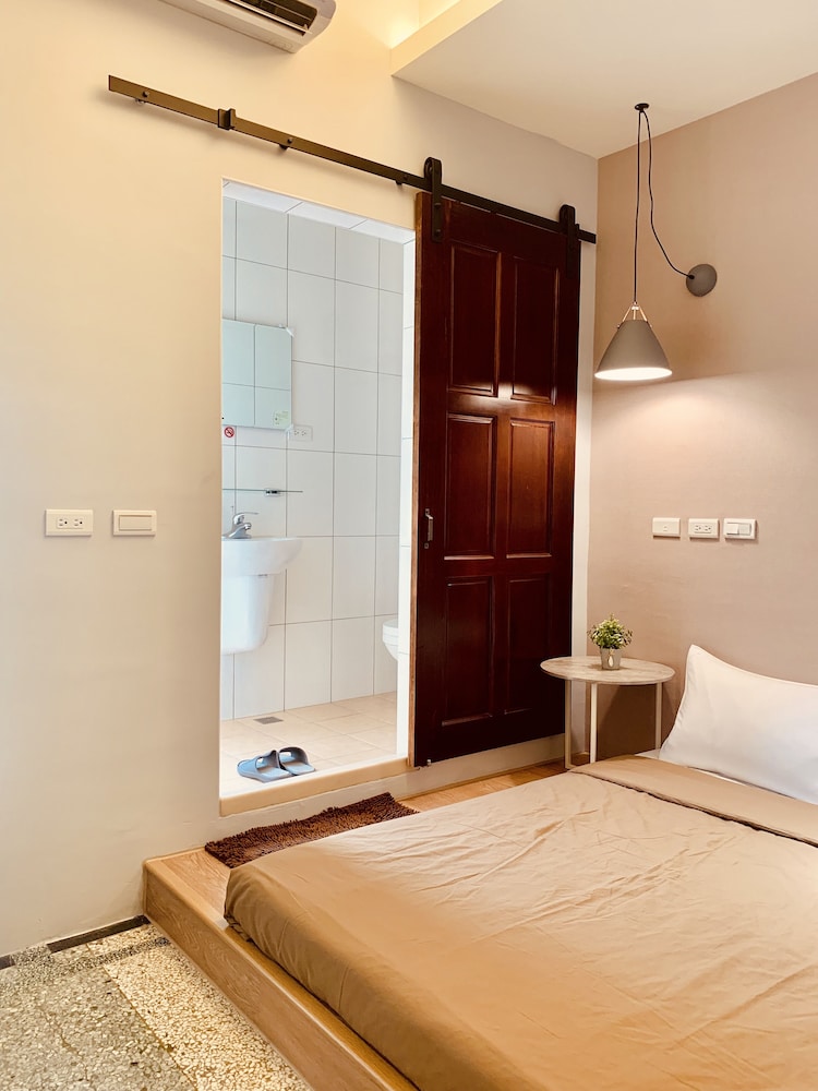 OYAJI Guesthouse