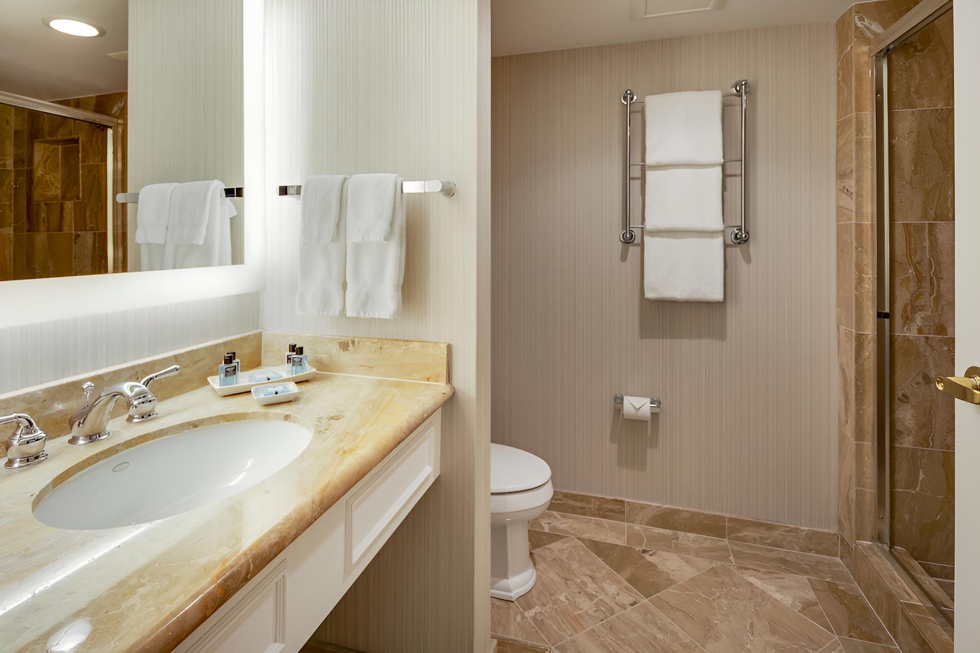 Harborside Hotel Marina And Spa