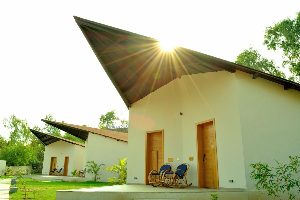 Bamboo Saa Resort & Spa