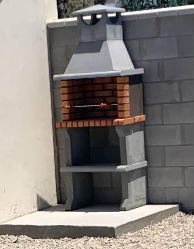 Amplia casa para 6 con piscina