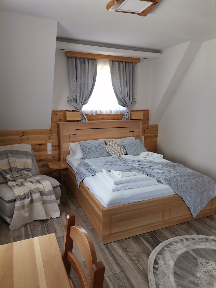 Rustic Inn River