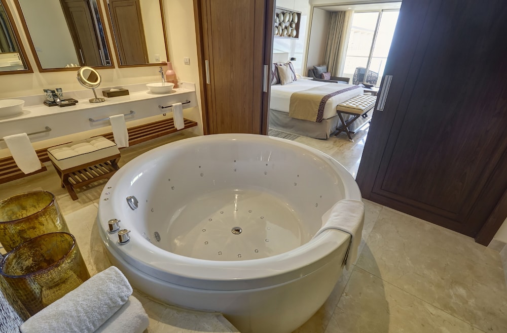 Jamaica Vacations - Royalton Blue Waters Montego Bay, An Autograph Collection All Inclusive Resort - Property Image 65