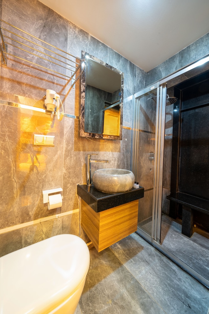 Holiday Business Otel - Image 34