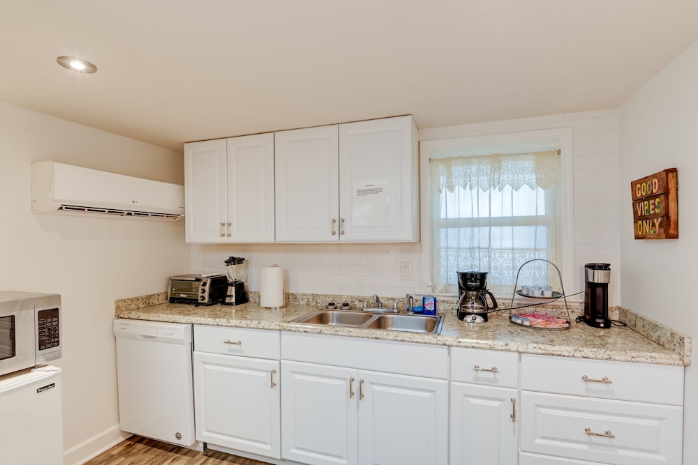 Old Hickory Hideout: Charming Apt w/ Deck! - Property Image 21