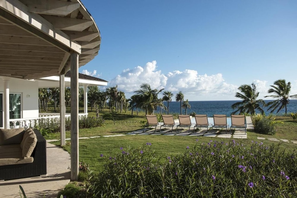 Dream Villa: Private Oasis Above Pink Sand Beach