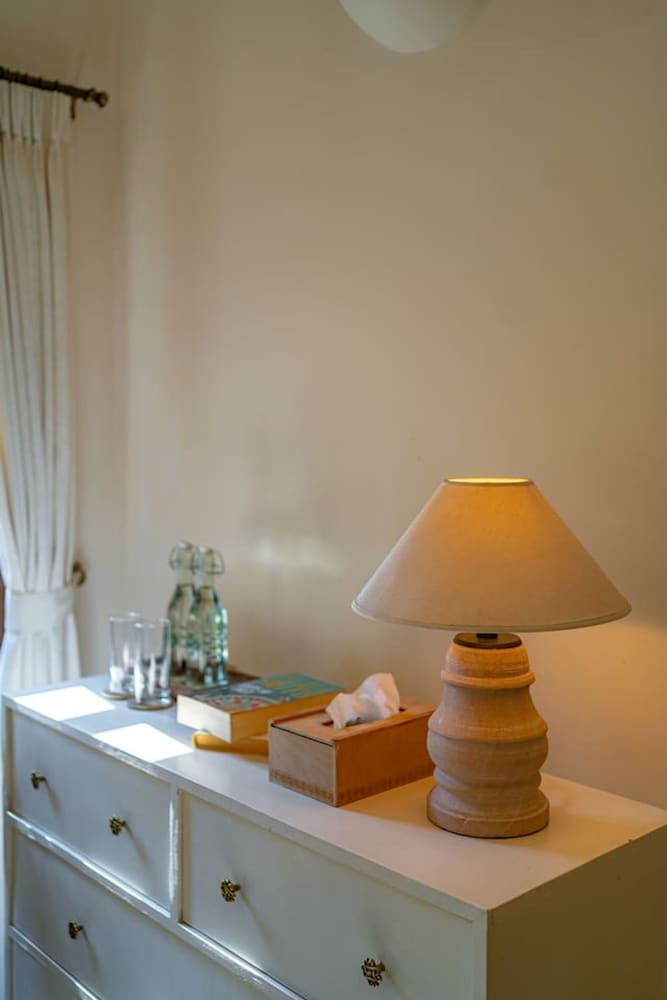 Loto Bianco by Hireavilla -4br w Pvt Pool Siolim