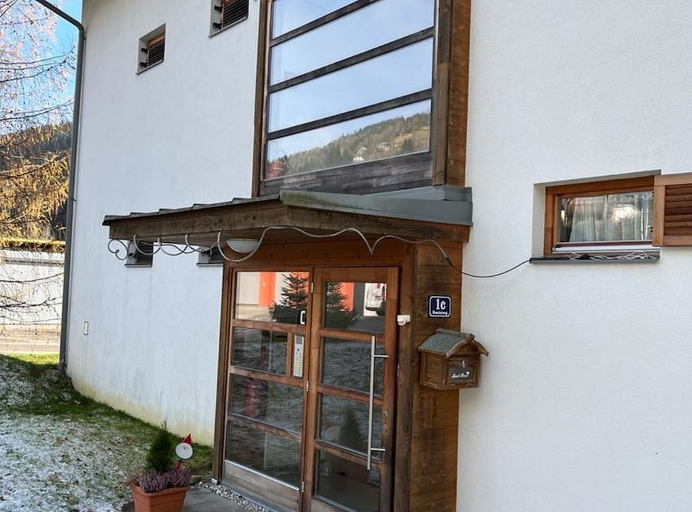 Rossiniweg Warm and Lovely Apartment With Terrace