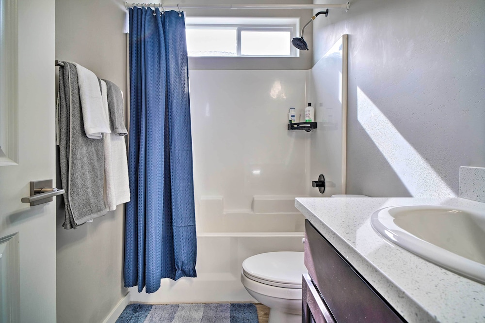Medford Vacations - Modern Medford Escape 3 Mi to Downtown! - Property Image 12